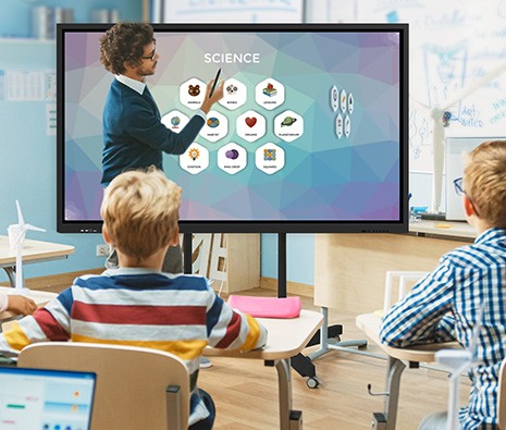 un écran interactif pour l'école