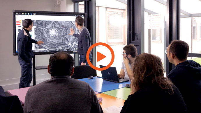 La vidéo d'un écran interactif en entreprise, la métropole européenne de Lille