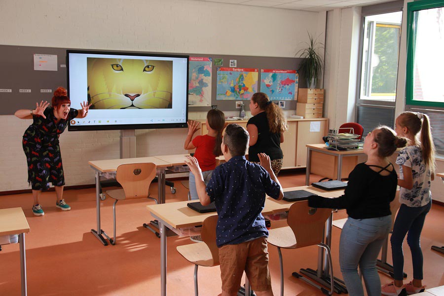 écran interactif tactile clevertouch en classe
