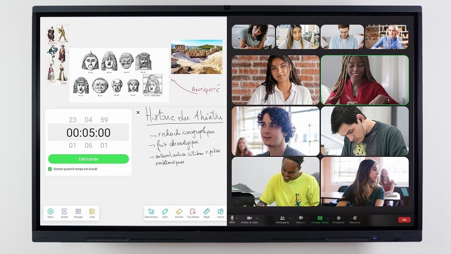 un écran interactif dans une salle de visioconférence et de réunion