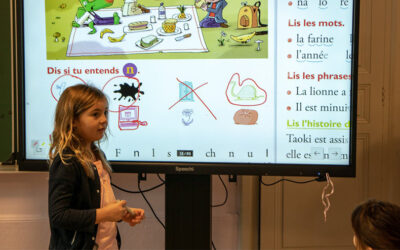 Enseigner à l’école primaire avec un écran numérique interactif (ENI)