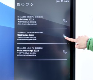interface visioconference android sur ecran interactif