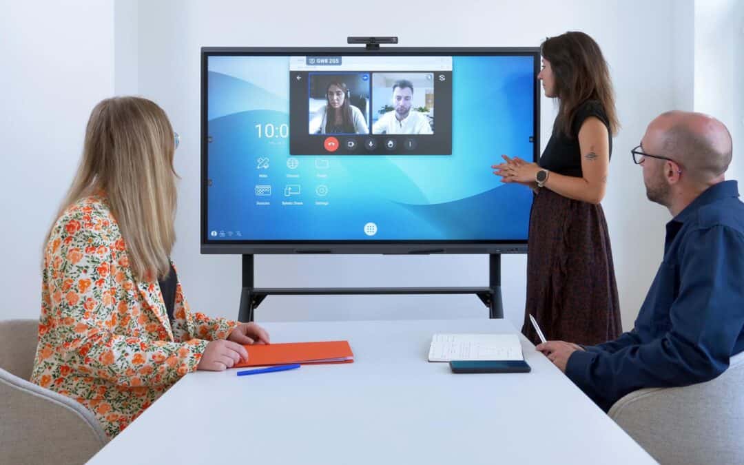 From 55” to 105”, Full HD or 4K UHD, how to choose the right interactive touch screen