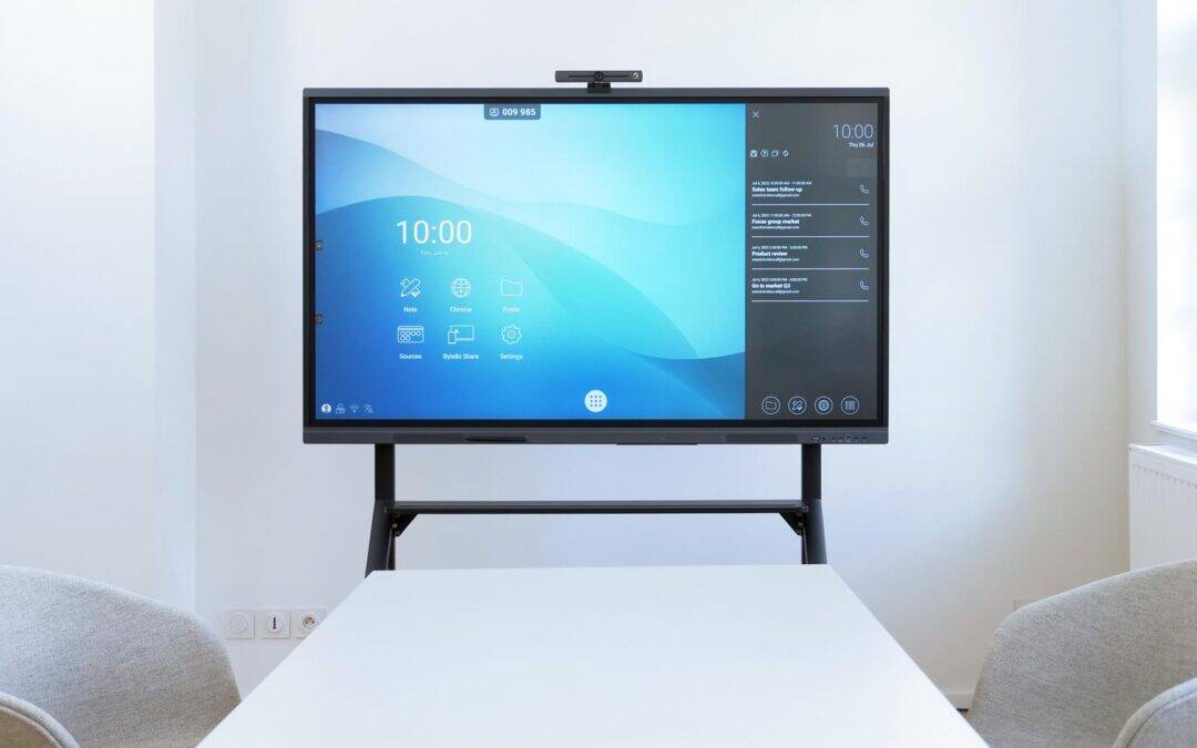 Ob groß, ob klein – welche interaktive Tafel darf es denn sein? Von 43 Zoll über 55, 65, 75, 86 und 105 Zoll bis 4K ist alles möglich!