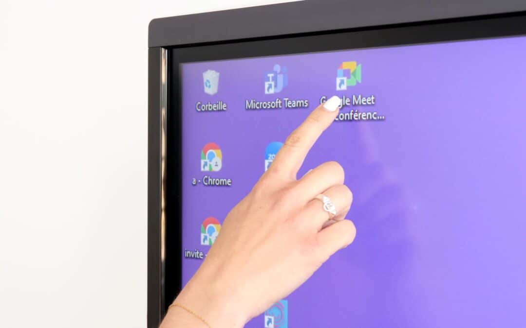 Choosing between Android or Microsoft Windows for your digital whiteboard