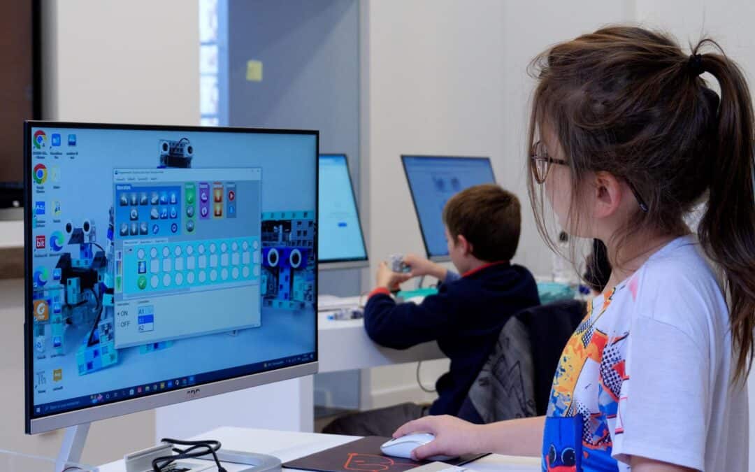 Die Zukunft der interaktiven Tafel im Unterricht: Trends, Entwicklungen und Auswirkungen elektronischer Tafeln auf Schule und Unterricht