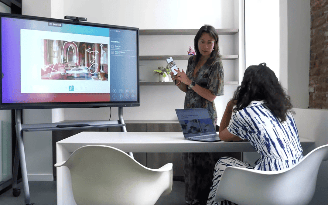 How to easily share content between interactive screens ?