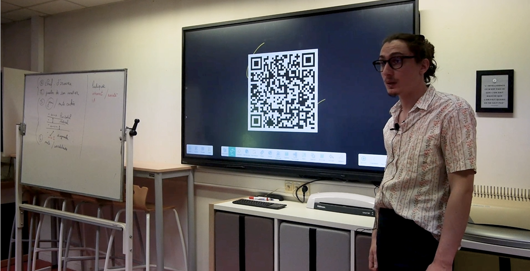 temoignage-formateur-ecran-interactif-speechi-partage-notes-vours-qr-code Numériser le cours et la partager à ses élèves grâce au QR code du tableau blanc Note