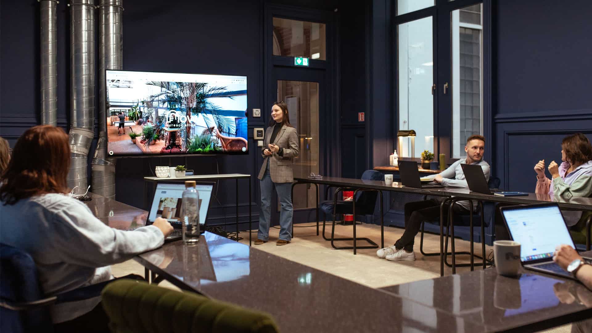 Touchscreen besprechungsraum eine clevere losung fur unternehmen