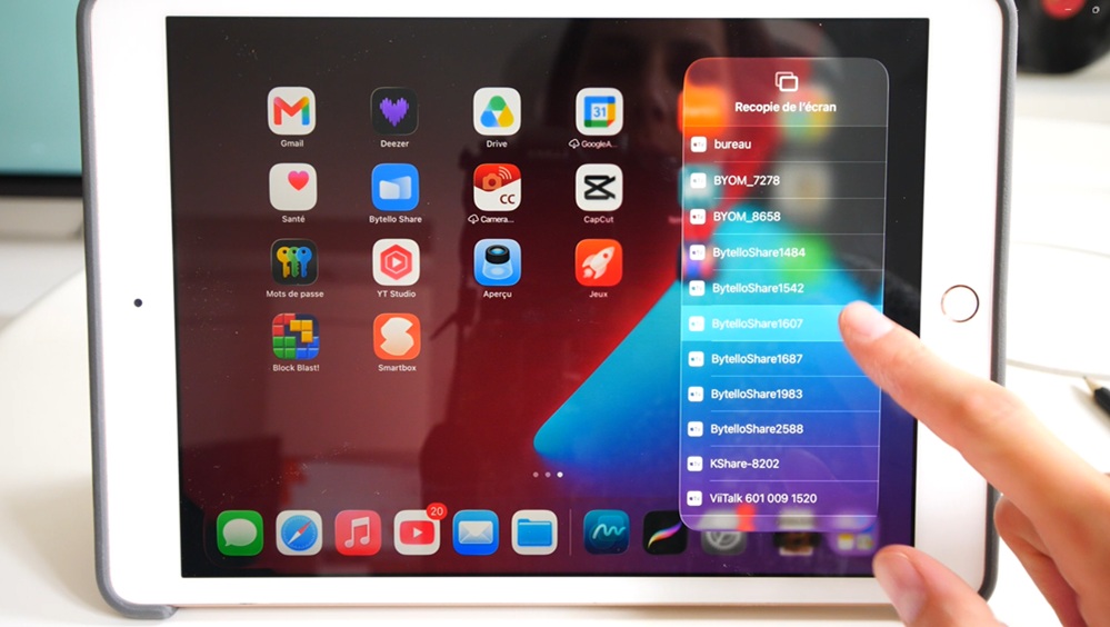 Sur l'iPad, cliquer sur l'identifiant de votre écran.